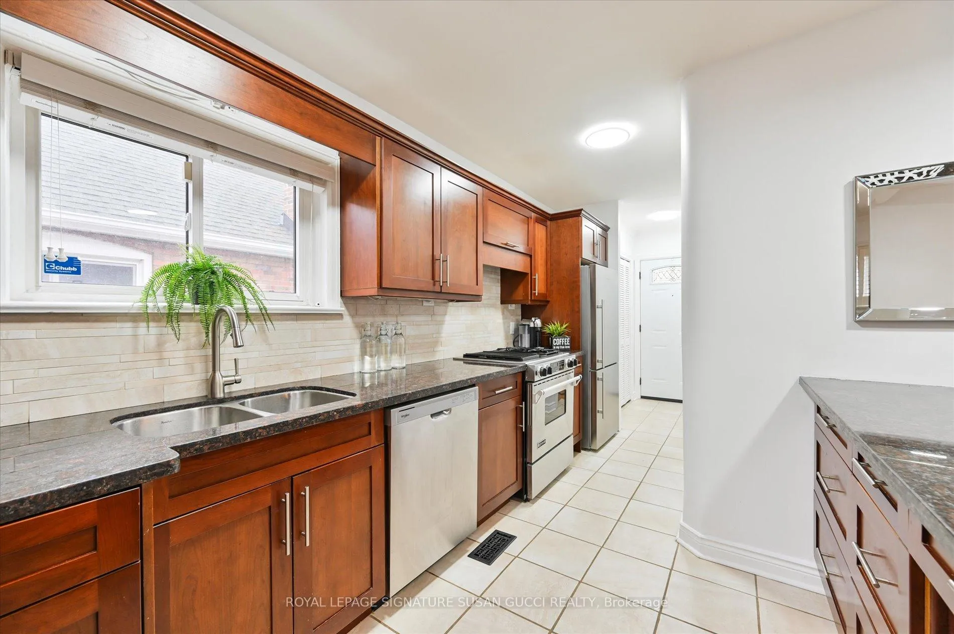 Photo 10 of 218 Glenwood Crescent, Toronto, O'Connor-Parkview — HOMEH