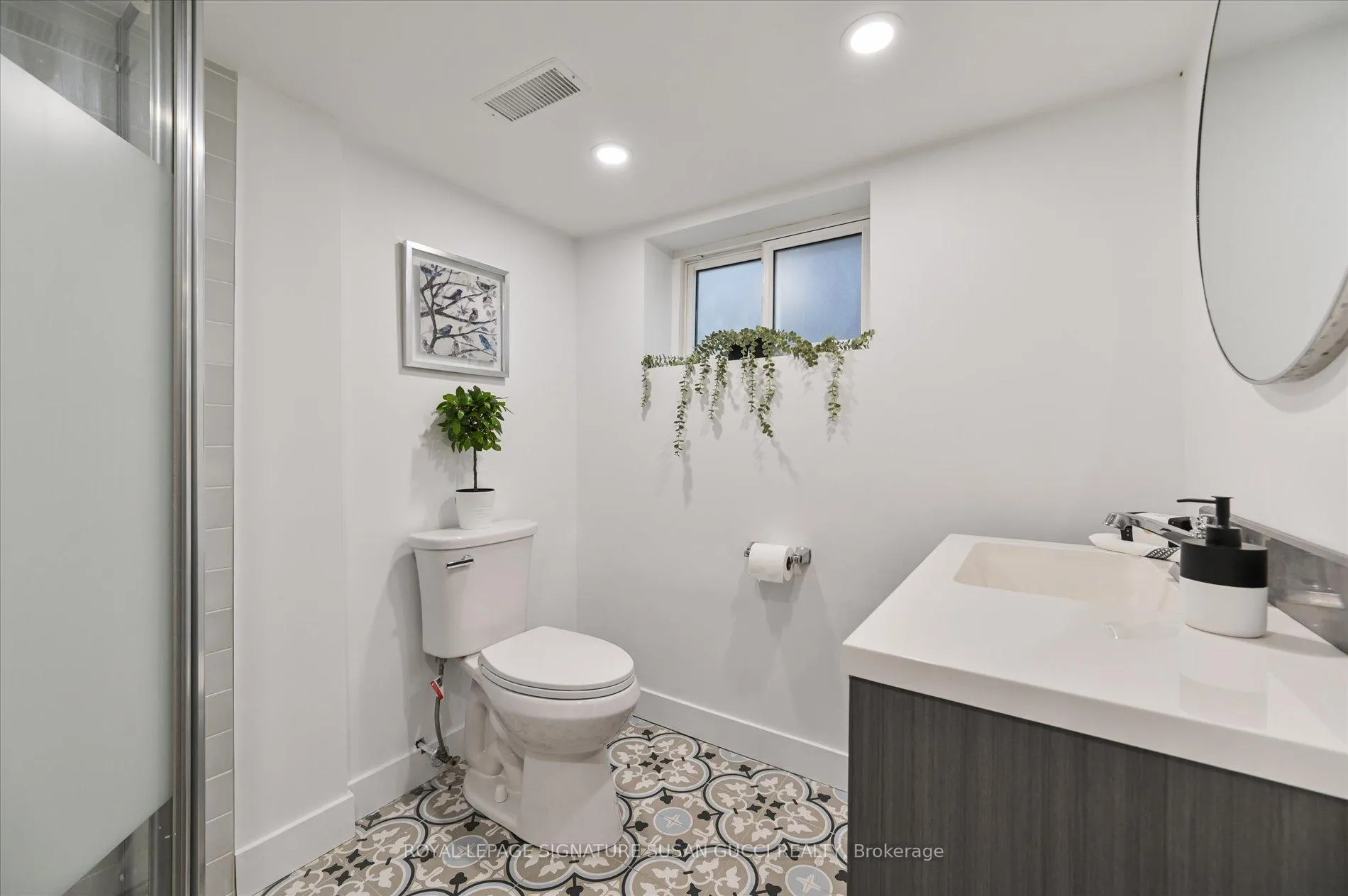 Photo 20 of 218 Glenwood Crescent, Toronto, O'Connor-Parkview — HOMEH