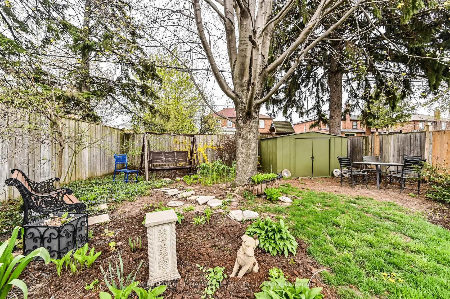Photo 25 of 218 Glenwood Crescent, Toronto, O'Connor-Parkview — HOMEH