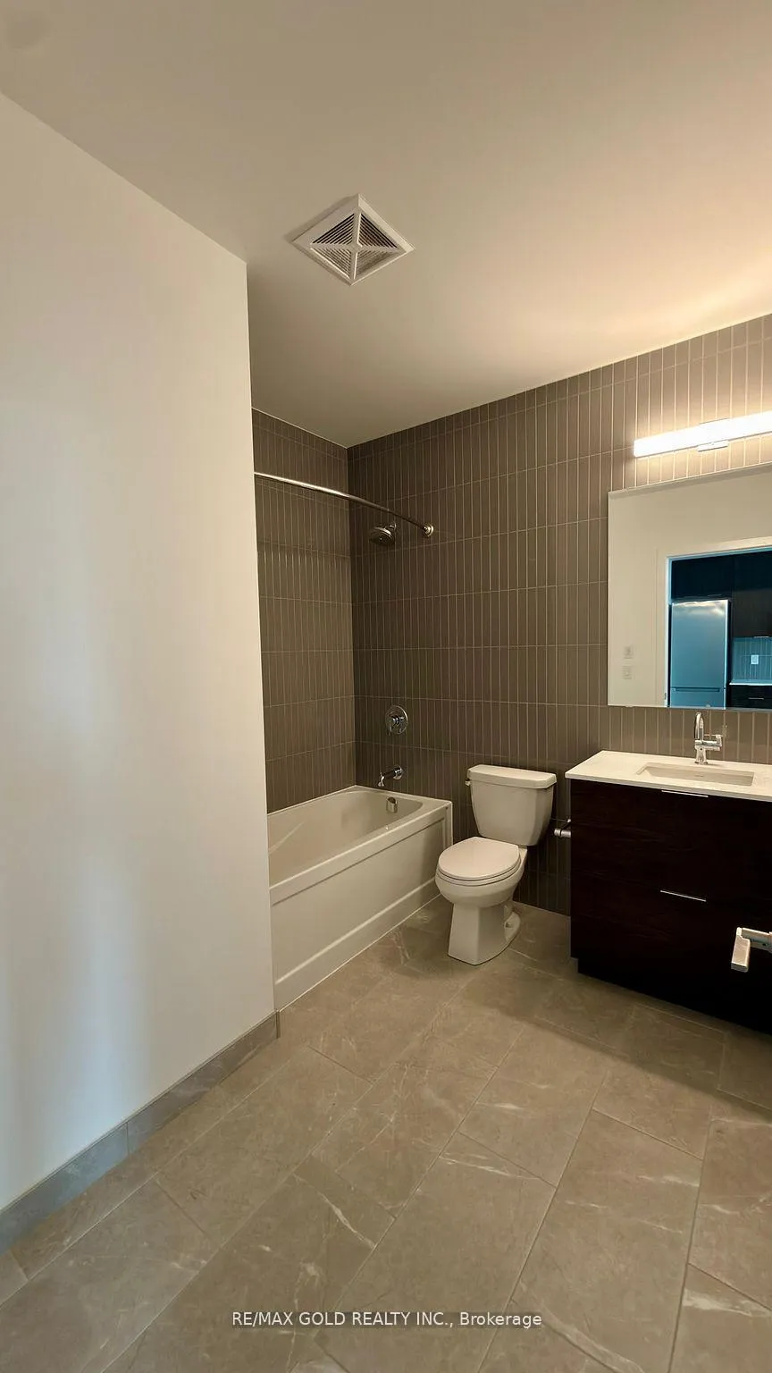 Photo 4 of Unit 615, 2501 Saw Whet Boulevard, Oakville, Glen Abbey — HOMEH