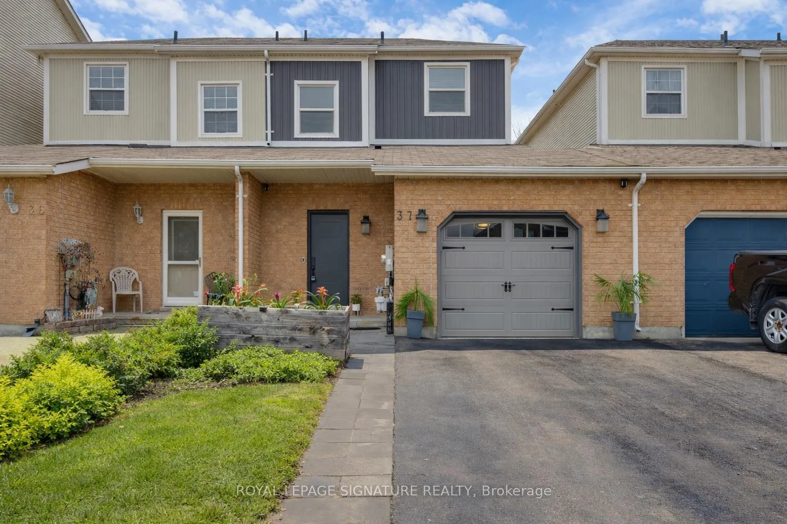 Photo 2 of 37 Wrendale Crescent, Georgina, Keswick South — HOMEH