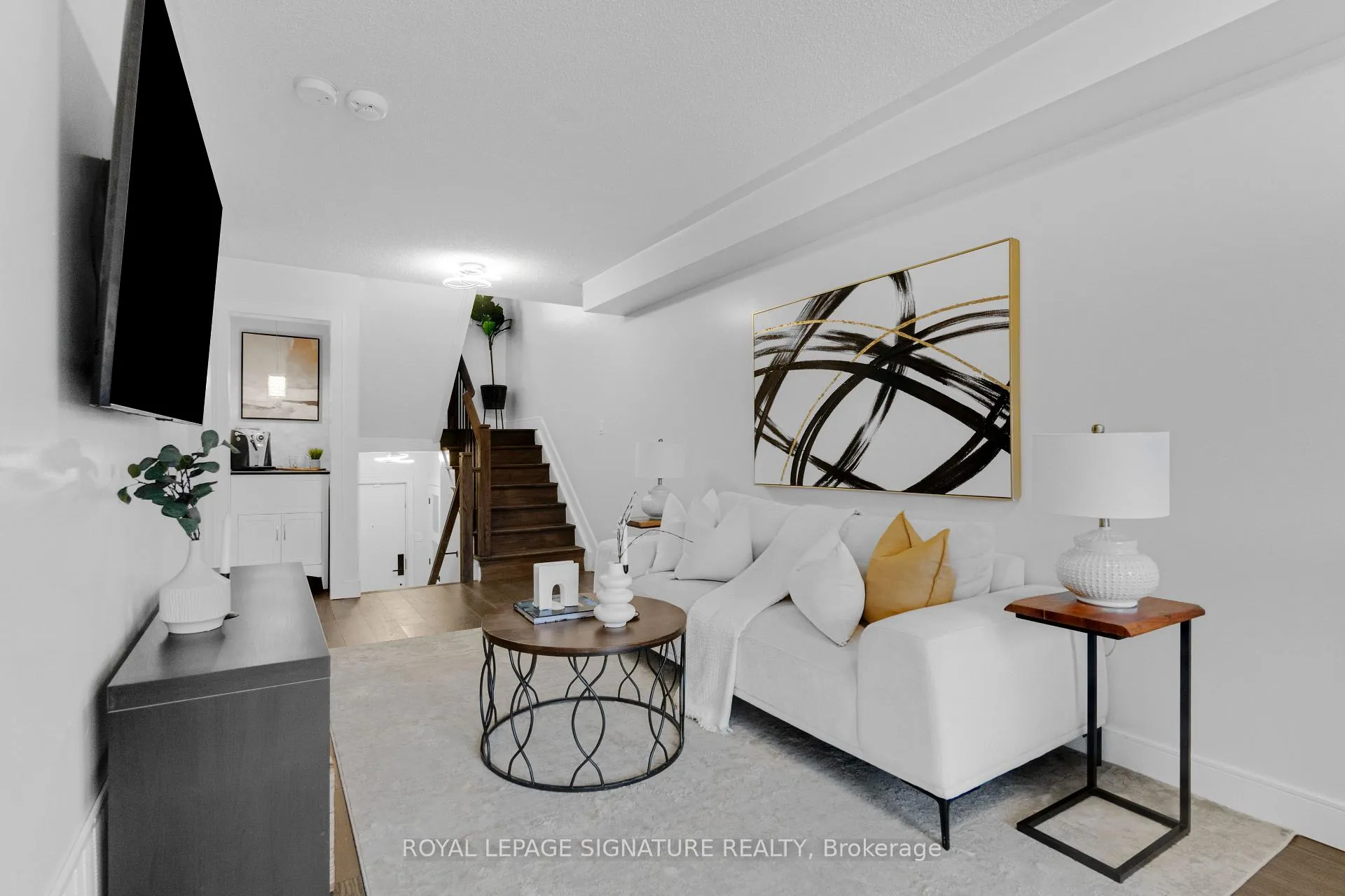 Photo 8 of 37 Wrendale Crescent, Georgina, Keswick South — HOMEH