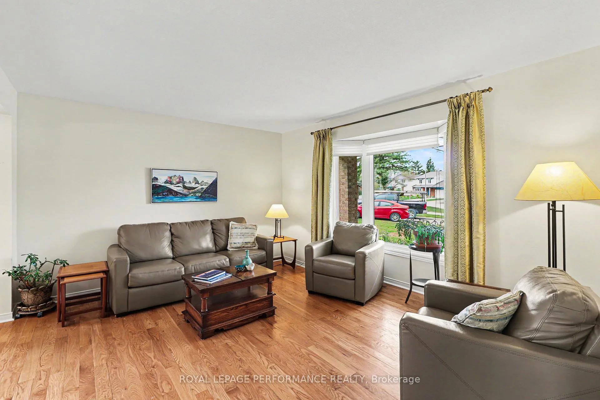 Photo 6 of 1150 Sauterne Park, Ottawa, Convent Glen — HOMEH