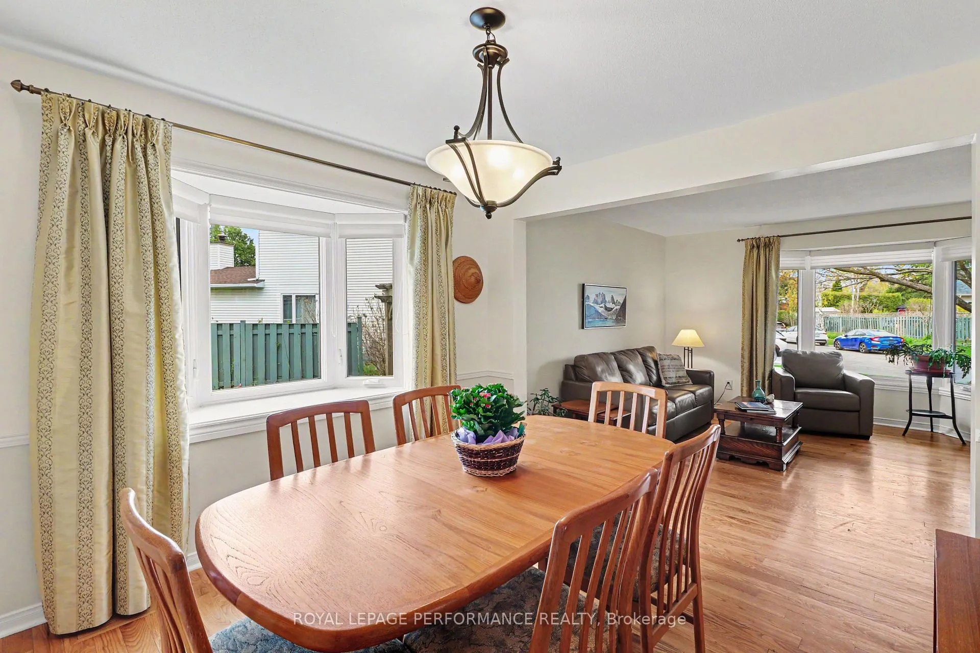Photo 9 of 1150 Sauterne Park, Ottawa, Convent Glen — HOMEH