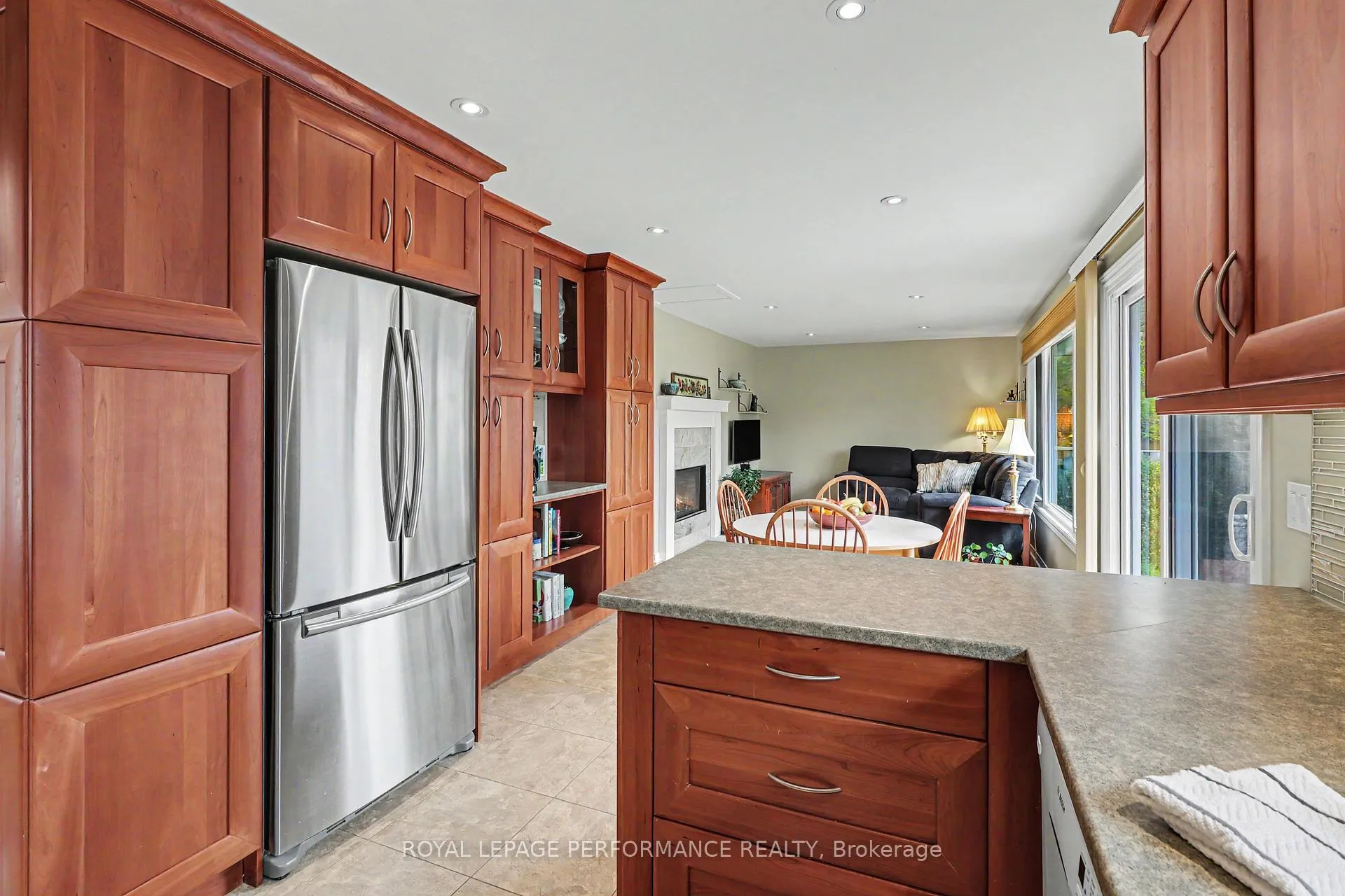Photo 14 of 1150 Sauterne Park, Ottawa, Convent Glen — HOMEH