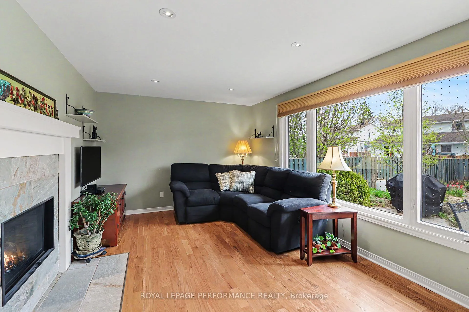 Photo 15 of 1150 Sauterne Park, Ottawa, Convent Glen — HOMEH