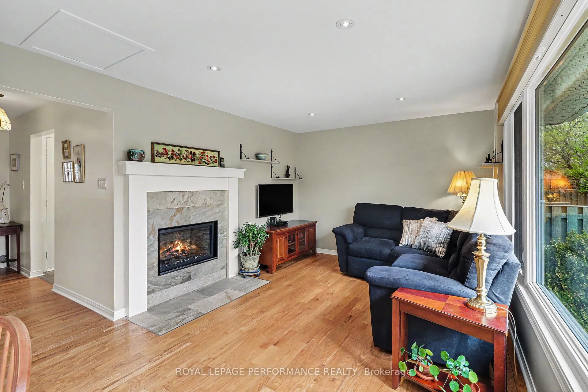 Photo 16 of 1150 Sauterne Park, Ottawa, Convent Glen — HOMEH