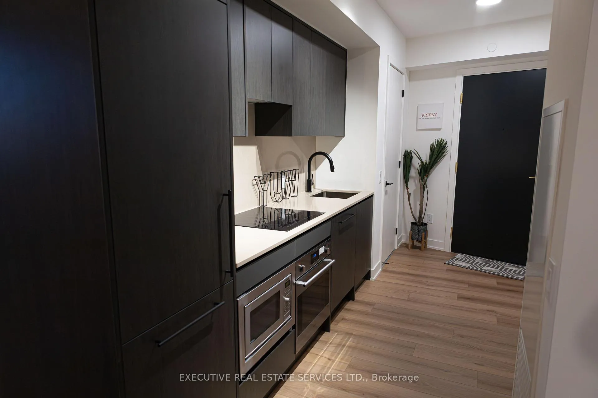 Photo 1 of Unit #201, 5 Lakeview Avenue, Toronto, Trinity-Bellwoods — HOMEH