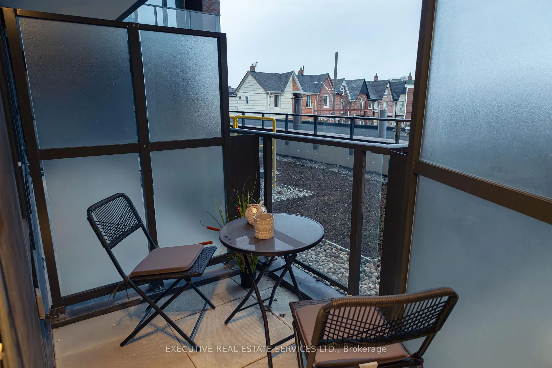 Photo 4 of Unit #201, 5 Lakeview Avenue, Toronto, Trinity-Bellwoods — HOMEH