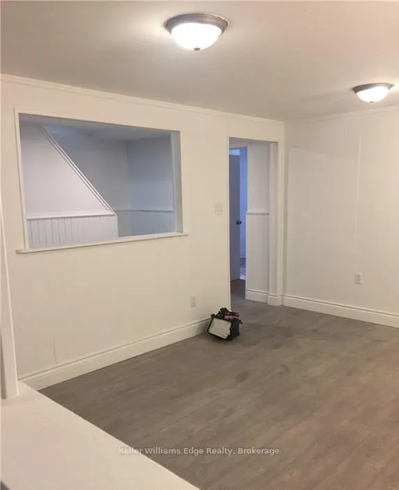 Photo 3 of 1023 Robarts Road, Oakville, College Park — HOMEH