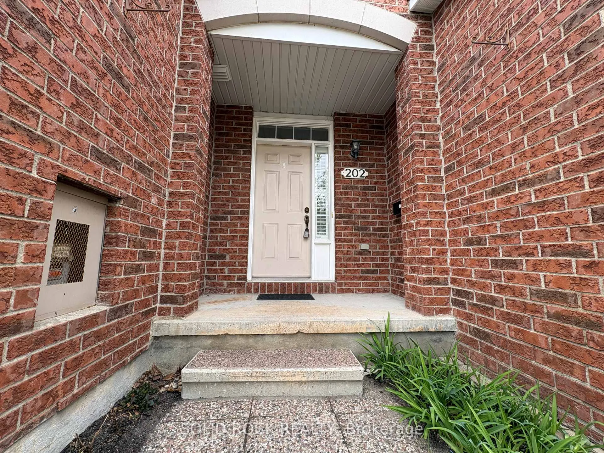 Photo 3 of 202 Portrush Avenue, Ottawa, Barrhaven - Longfields — HOMEH