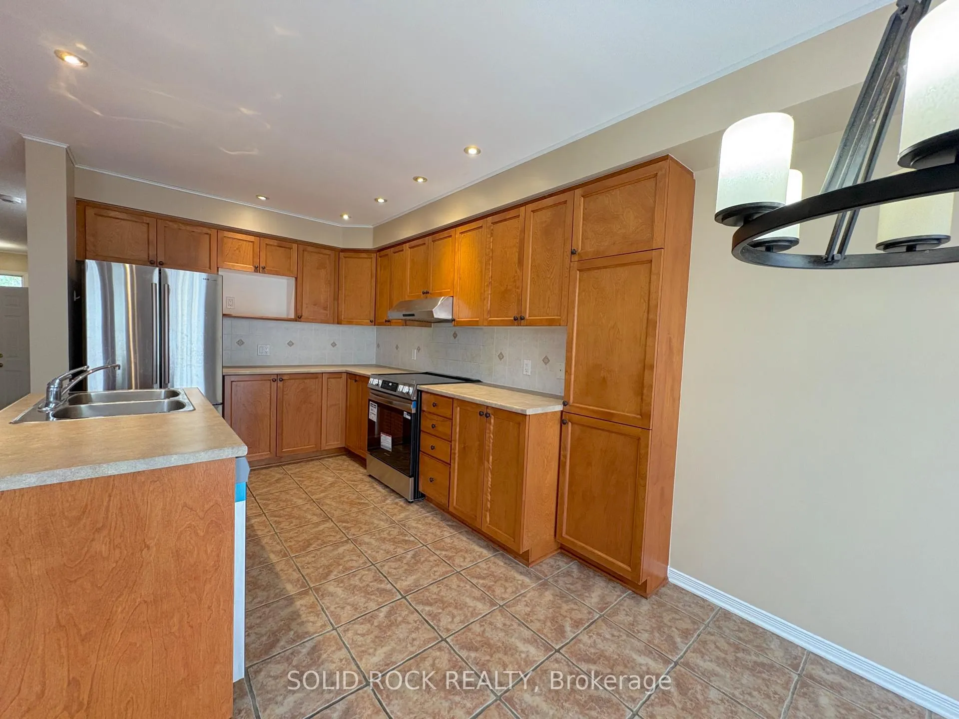 Photo 13 of 202 Portrush Avenue, Ottawa, Barrhaven - Longfields — HOMEH