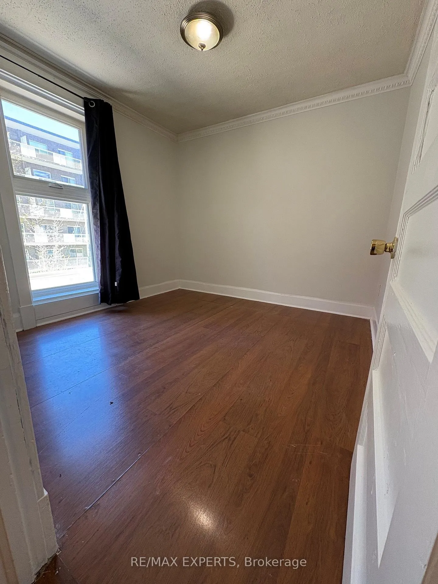 Photo 9 of 42 Union Street, Brampton, Downtown Brampton — HOMEH