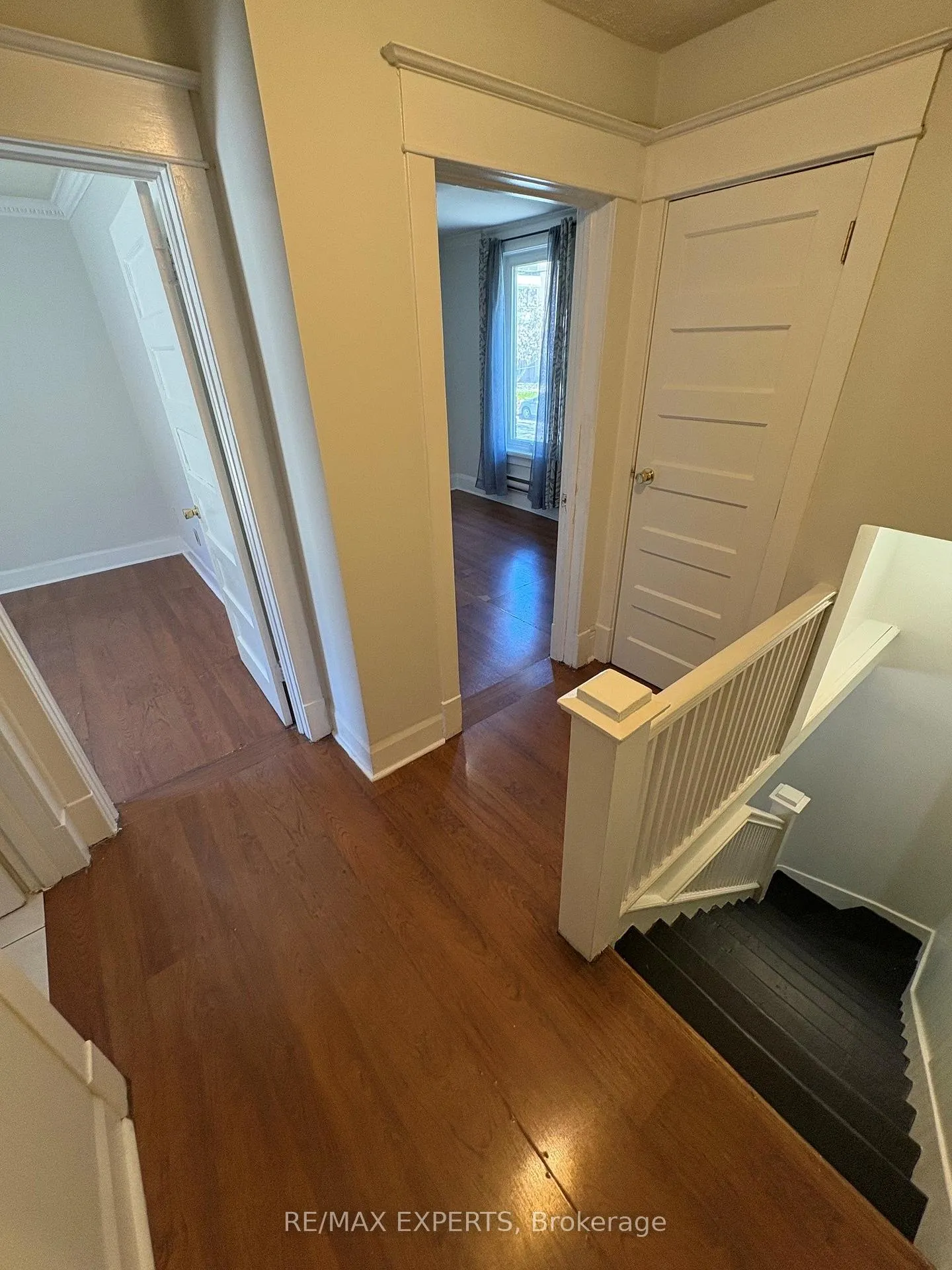 Photo 11 of 42 Union Street, Brampton, Downtown Brampton — HOMEH