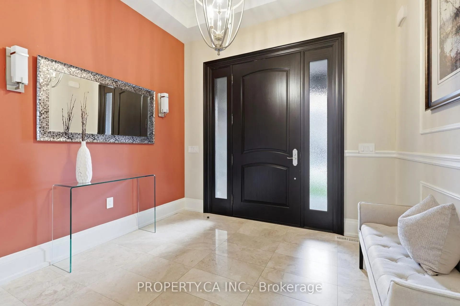 Photo 3 of 44 Hogan Court, King, King City — HOMEH