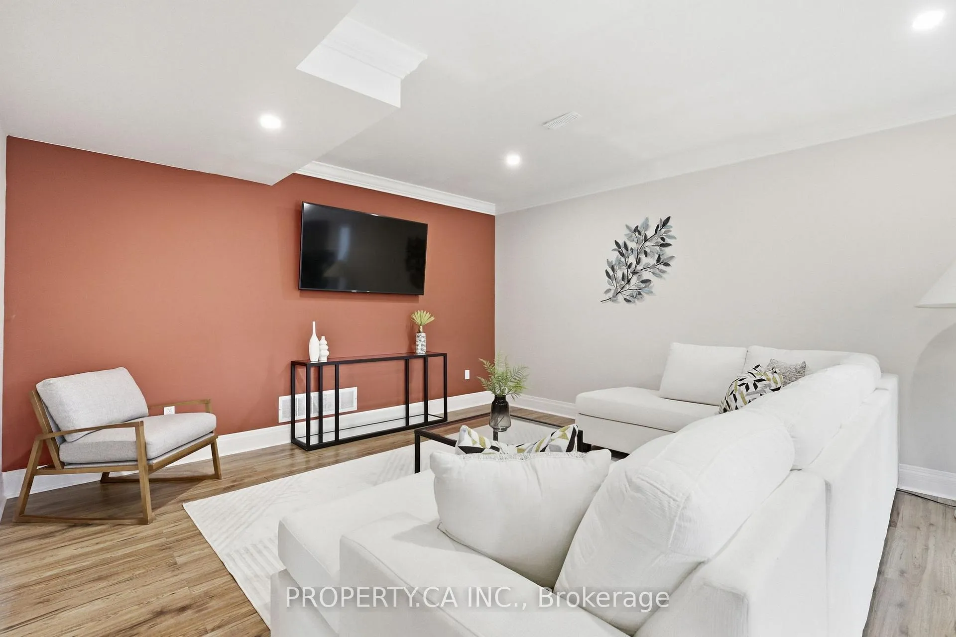 Photo 35 of 44 Hogan Court, King, King City — HOMEH