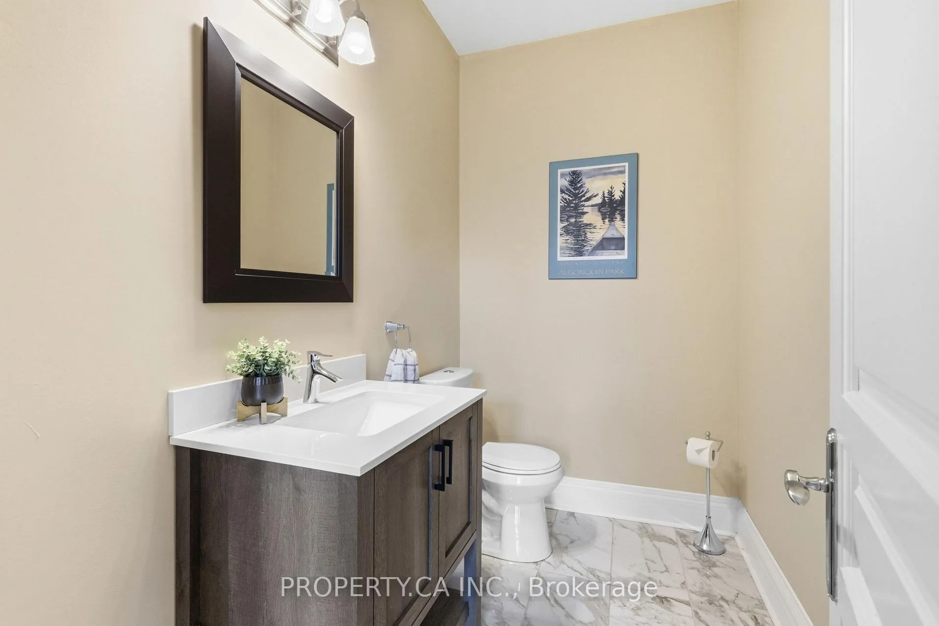 Photo 40 of 44 Hogan Court, King, King City — HOMEH