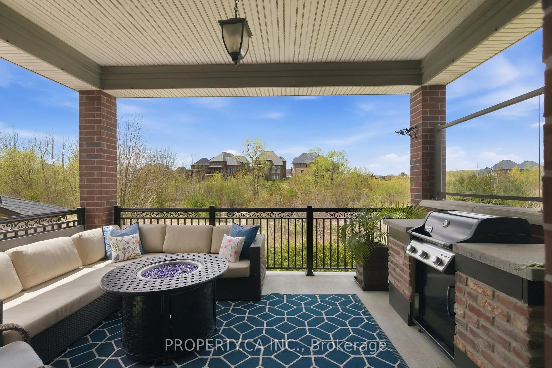 Photo 42 of 44 Hogan Court, King, King City — HOMEH