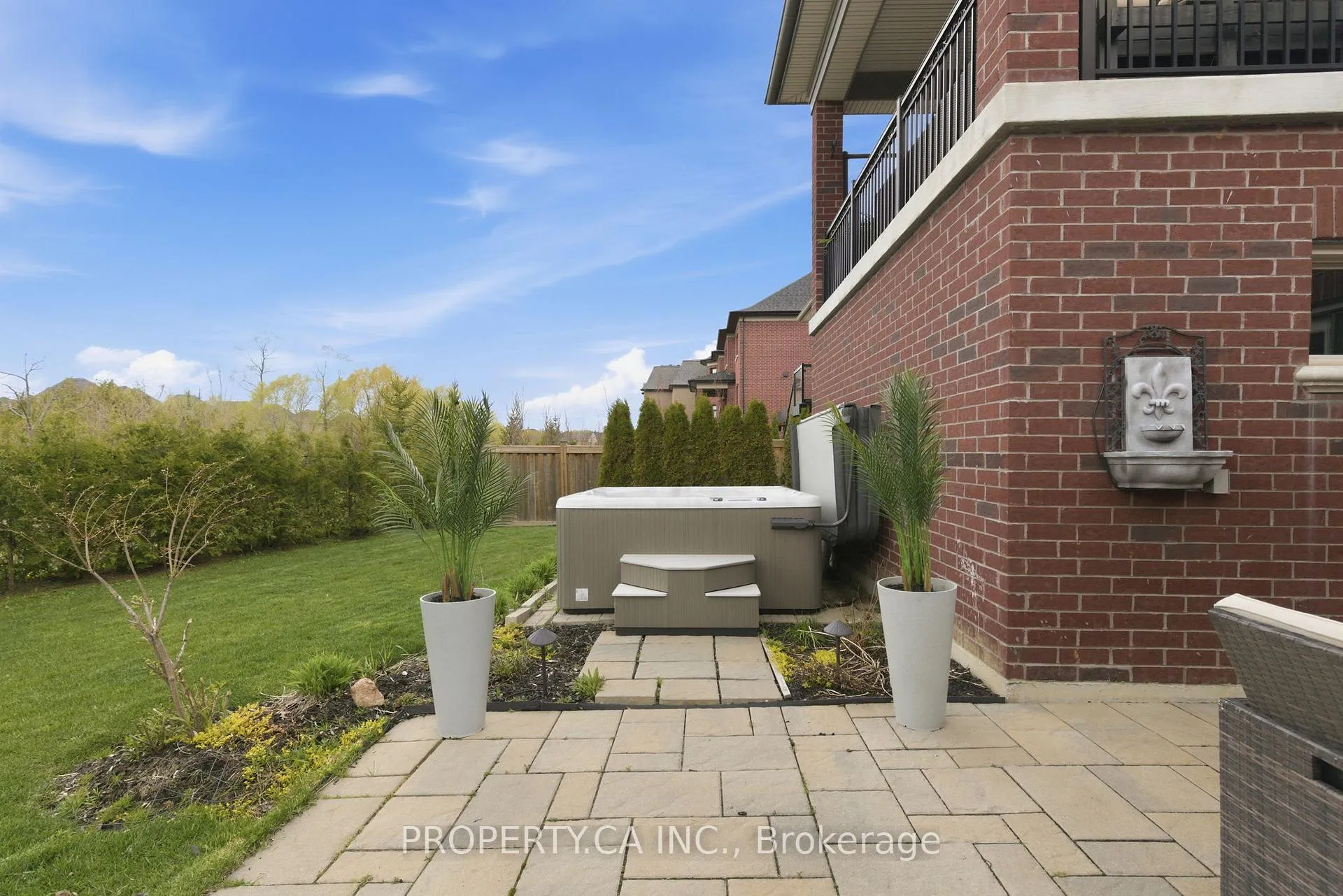 Photo 45 of 44 Hogan Court, King, King City — HOMEH