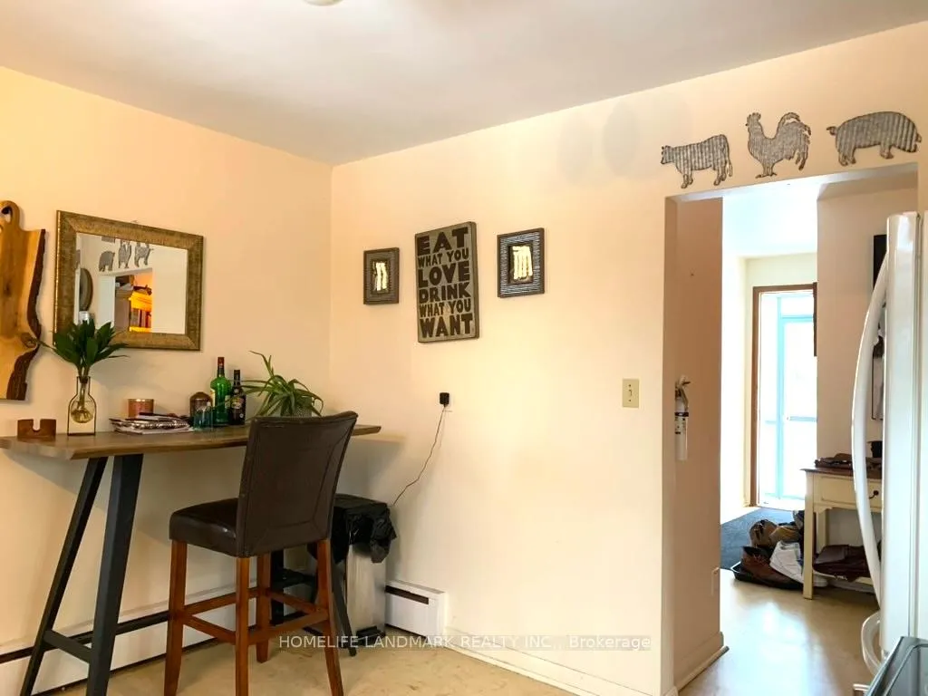 Photo 4 of 860 Francis Road, Burlington, LaSalle — HOMEH