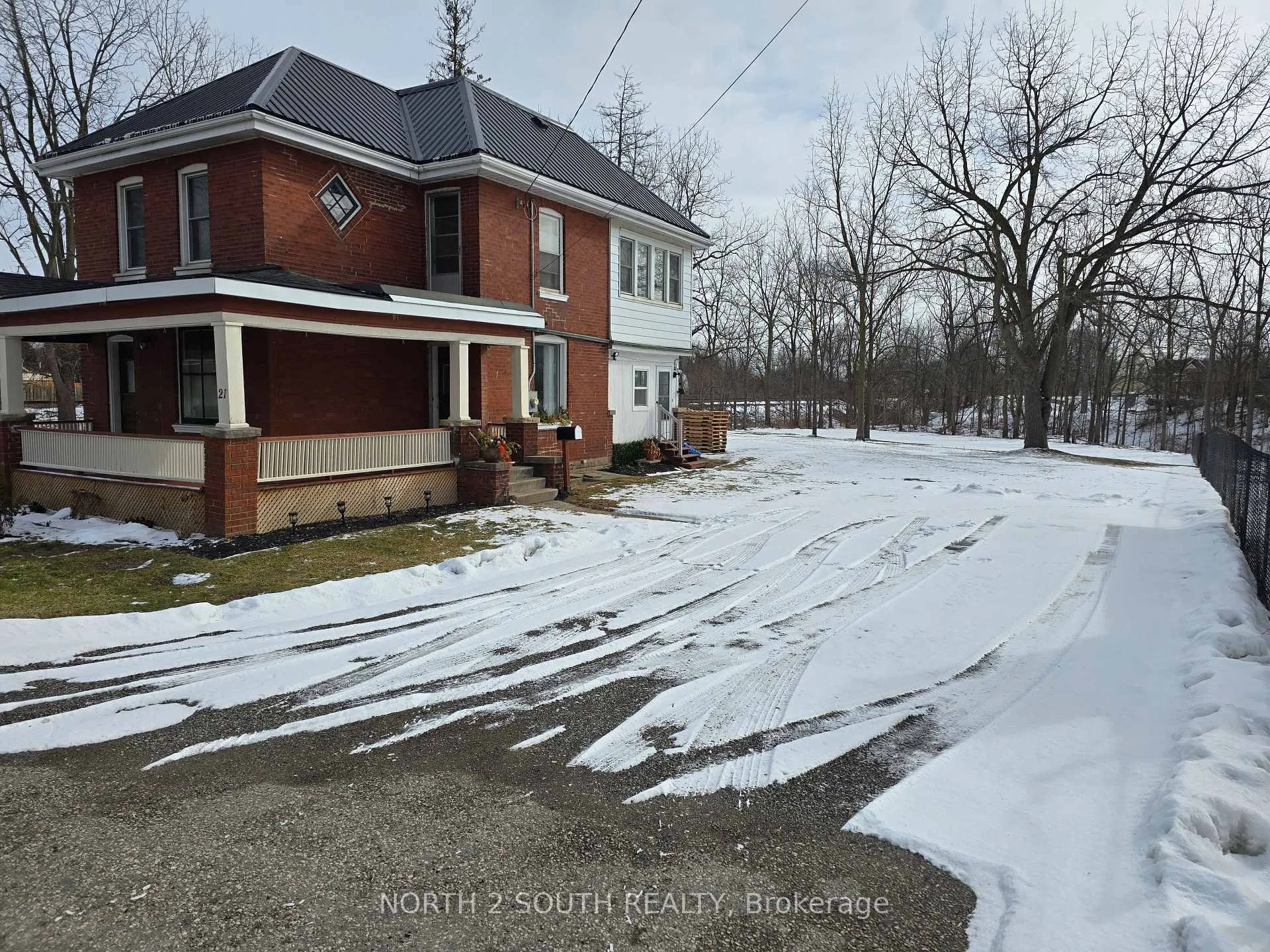 Photo 2 of 21 Johnson Road, Brantford, Echo Place — HOMEH
