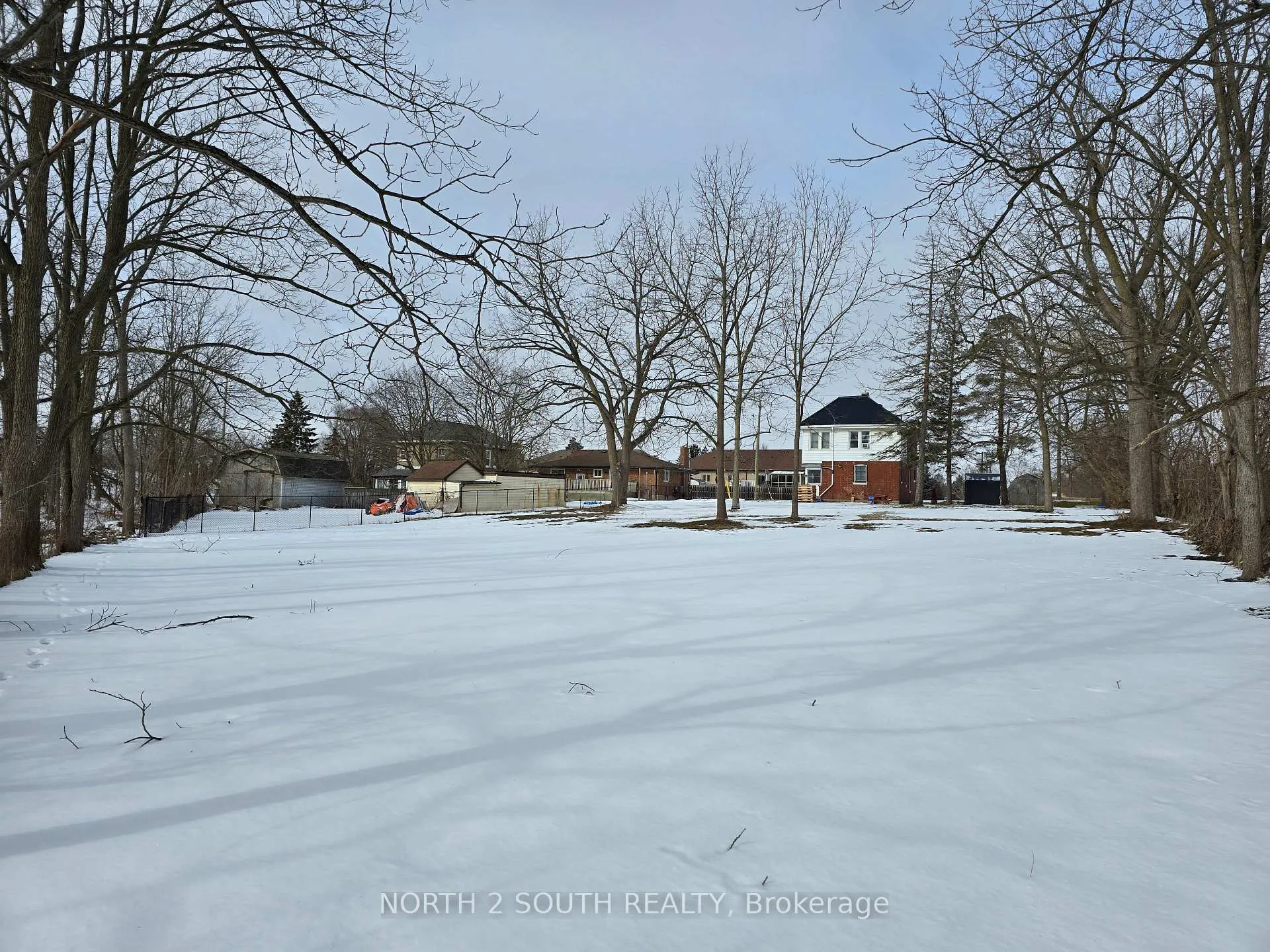 Photo 10 of 21 Johnson Road, Brantford, Echo Place — HOMEH