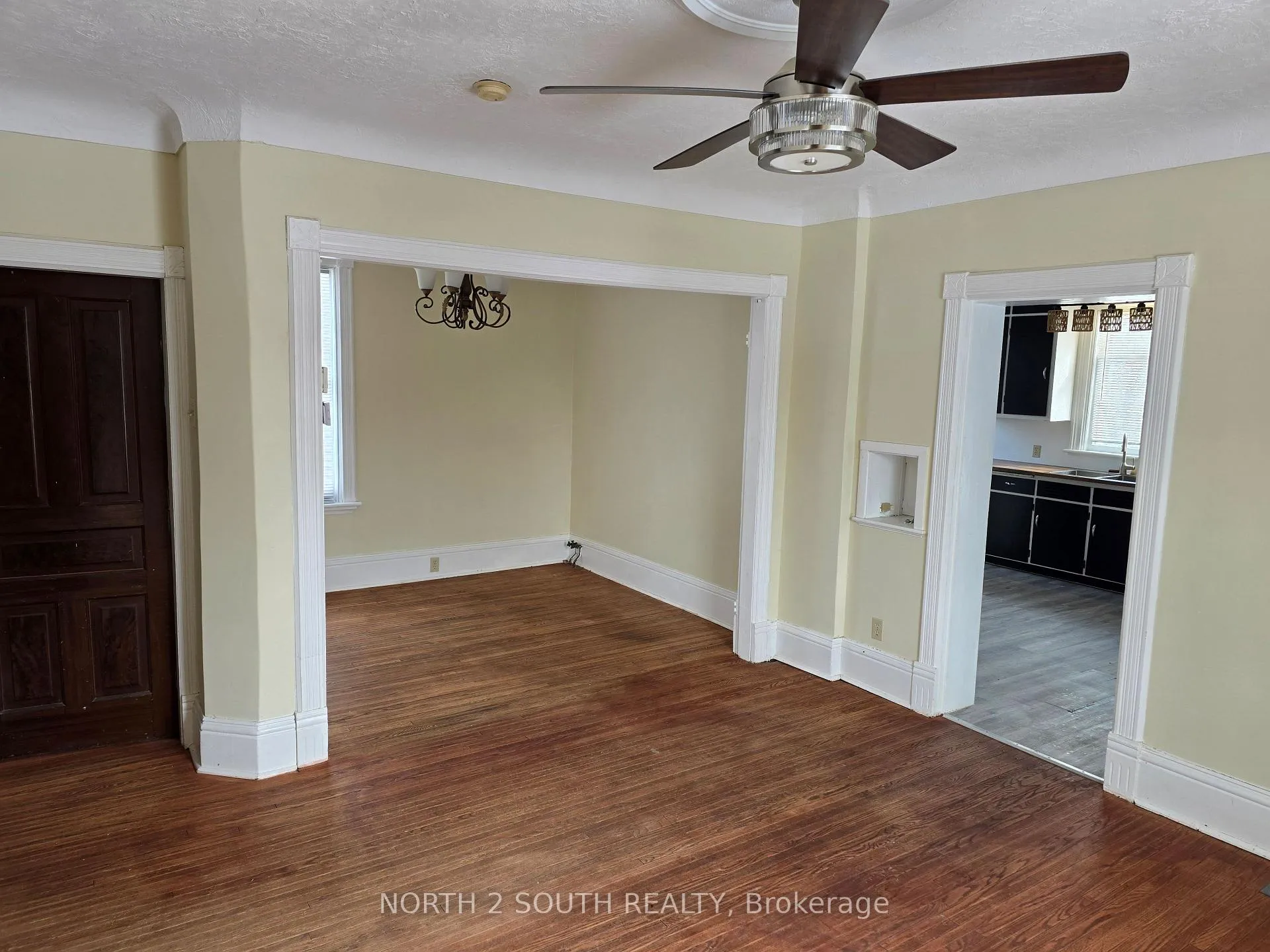Photo 14 of 21 Johnson Road, Brantford, Echo Place — HOMEH
