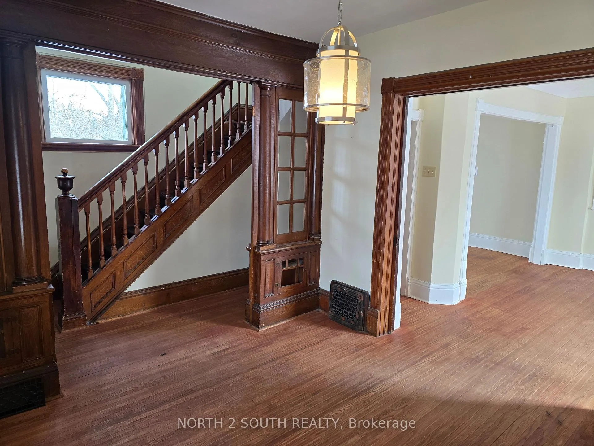 Photo 17 of 21 Johnson Road, Brantford, Echo Place — HOMEH