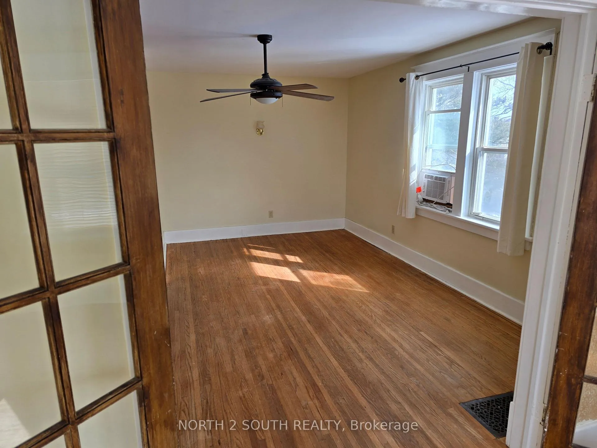 Photo 33 of 21 Johnson Road, Brantford, Echo Place — HOMEH