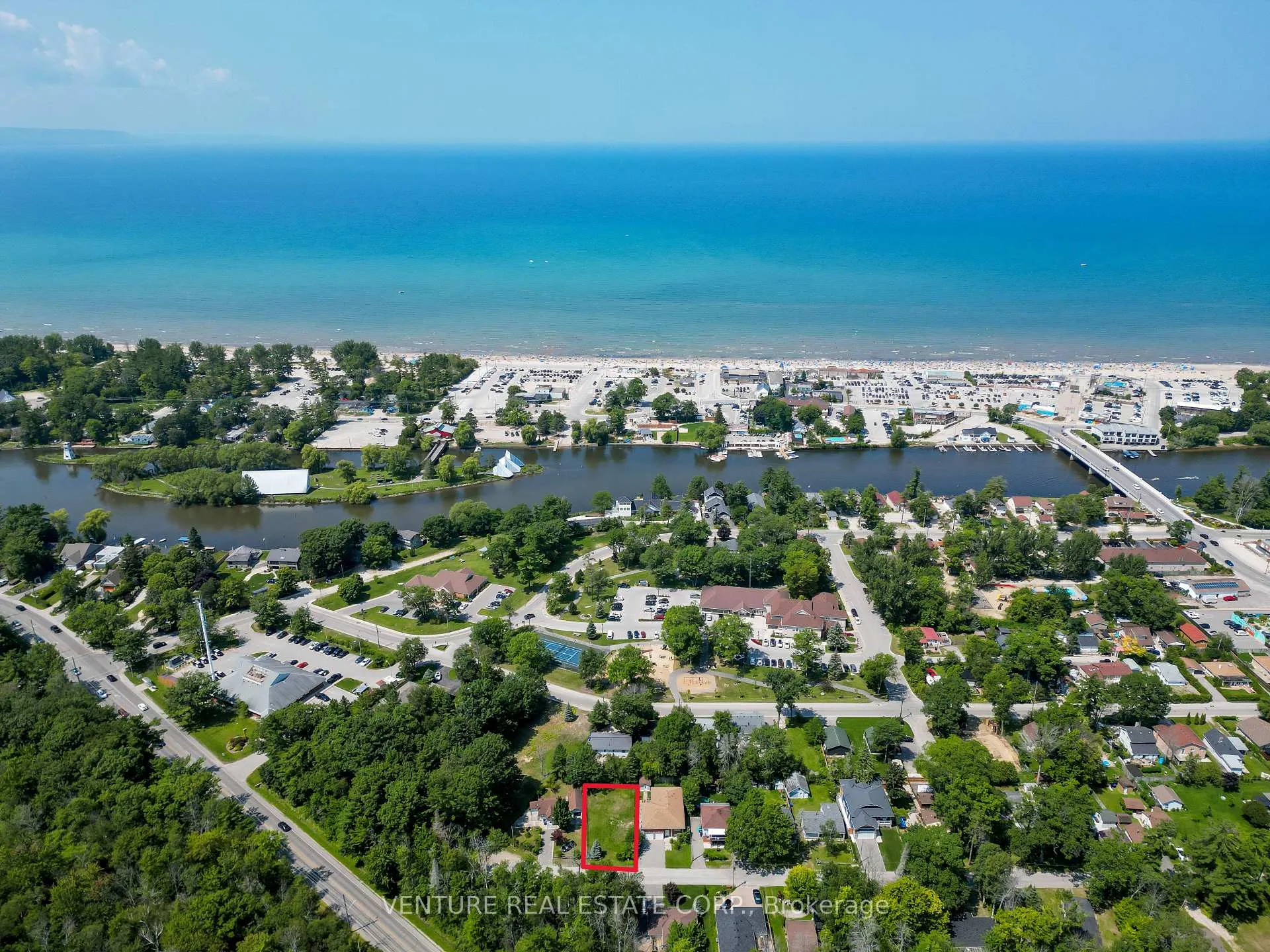 Photo 8 of 74 Forest Avenue, Wasaga Beach — HOMEH