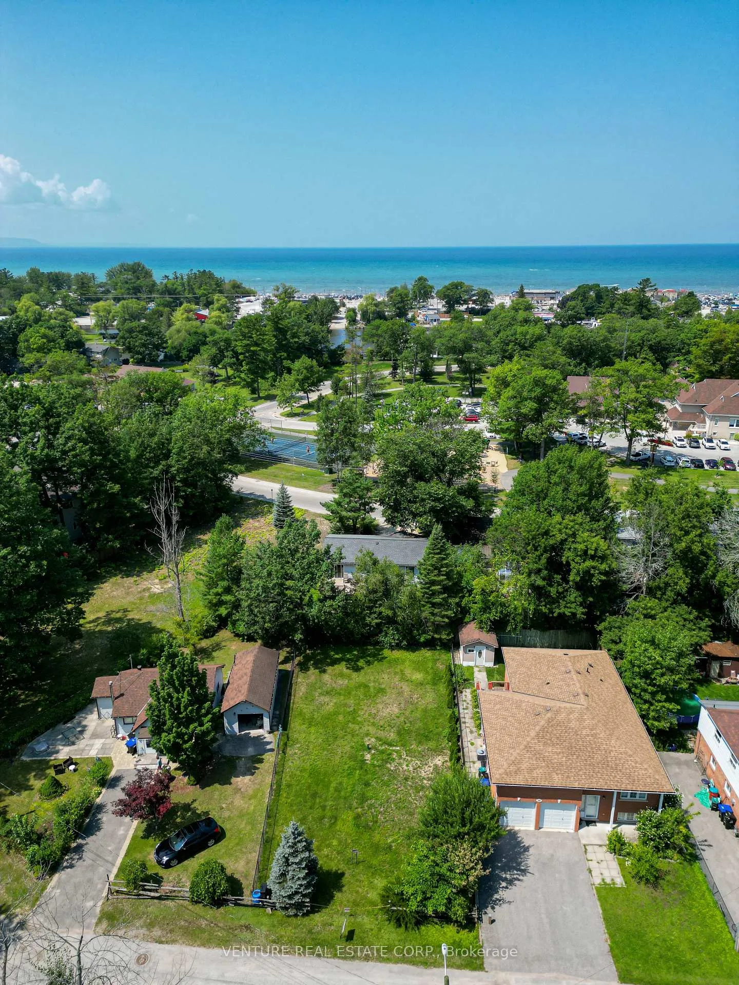 Photo 9 of 74 Forest Avenue, Wasaga Beach — HOMEH