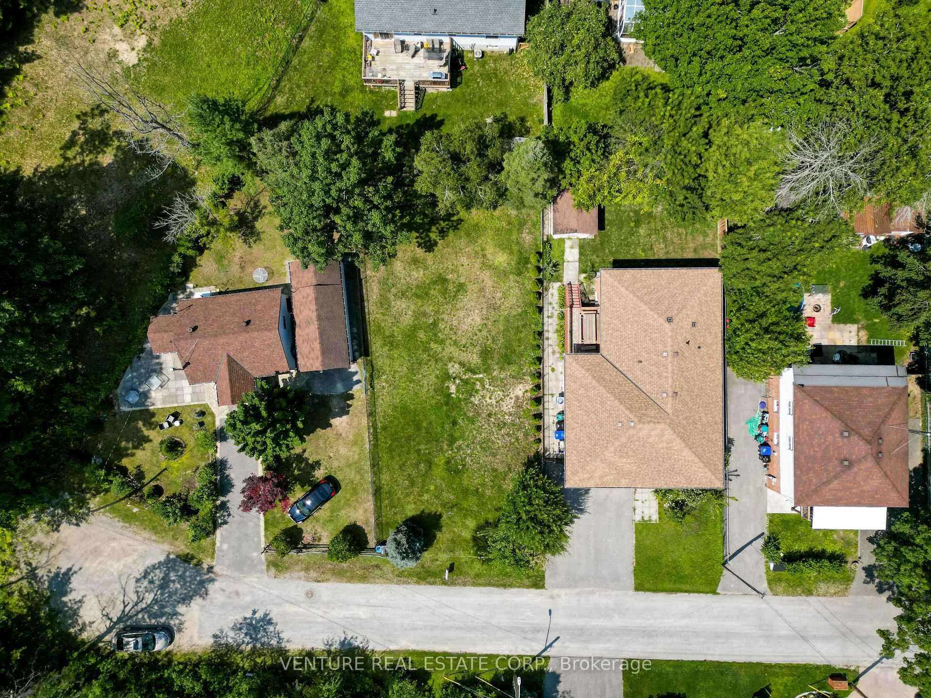 Photo 11 of 74 Forest Avenue, Wasaga Beach — HOMEH