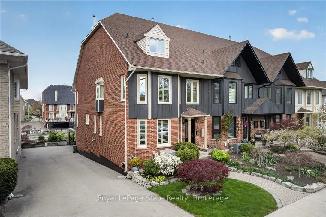 Photo 2 of 77 Sunvale Place, Hamilton, Lakeshore — HOMEH