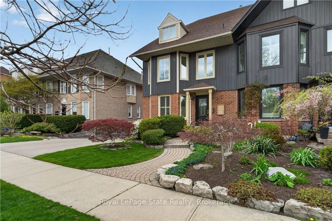 Photo 3 of 77 Sunvale Place, Hamilton, Lakeshore — HOMEH
