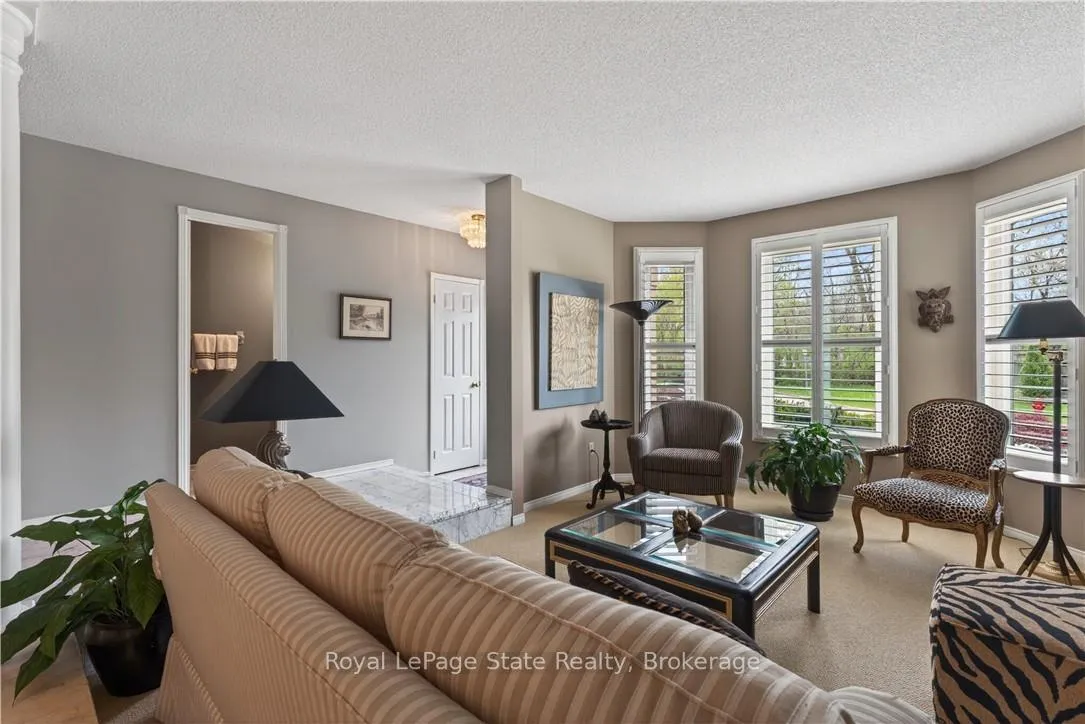 Photo 10 of 77 Sunvale Place, Hamilton, Lakeshore — HOMEH