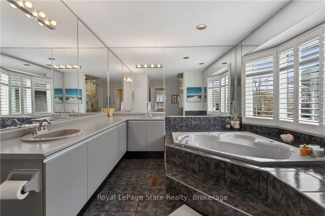 Photo 26 of 77 Sunvale Place, Hamilton, Lakeshore — HOMEH