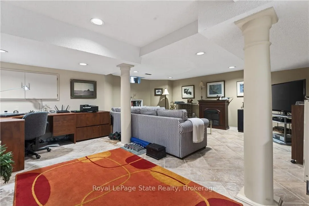 Photo 35 of 77 Sunvale Place, Hamilton, Lakeshore — HOMEH