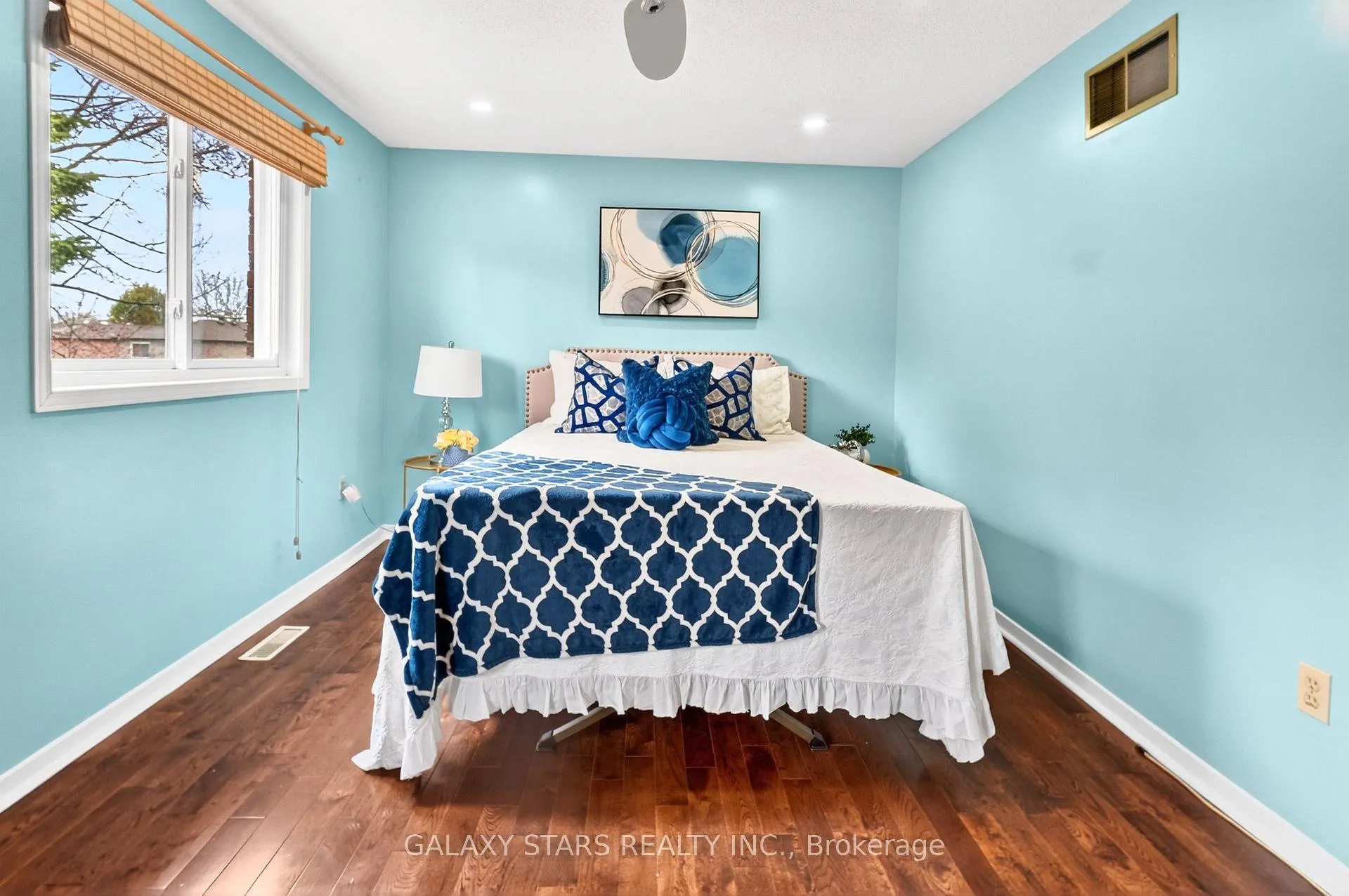 Photo 15 of 129 Radford Drive, Ajax, Central West — HOMEH