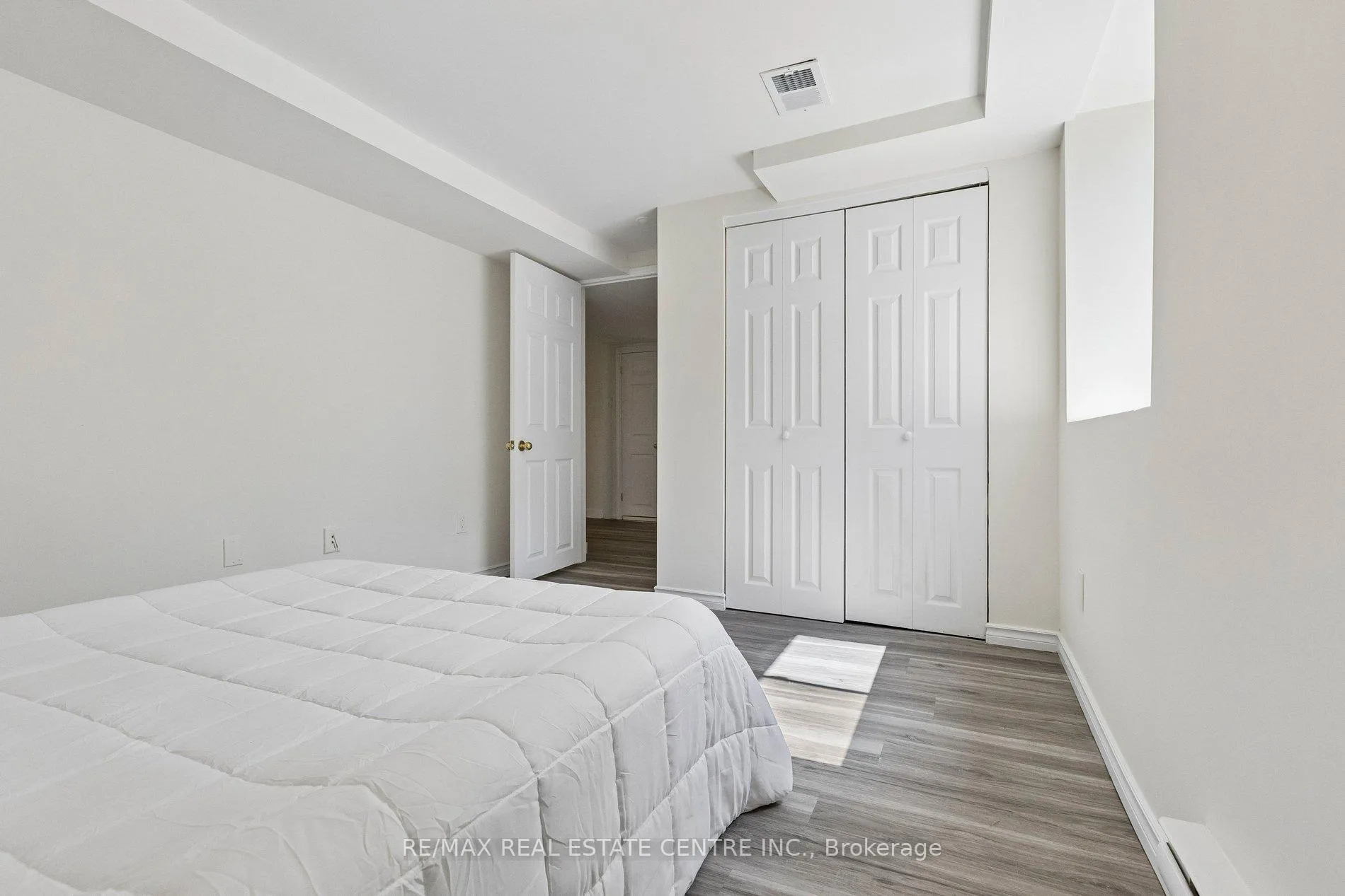 Photo 41 of 194 Silvercreek Parkway S, Guelph, Junction/Onward Willow — HOMEH