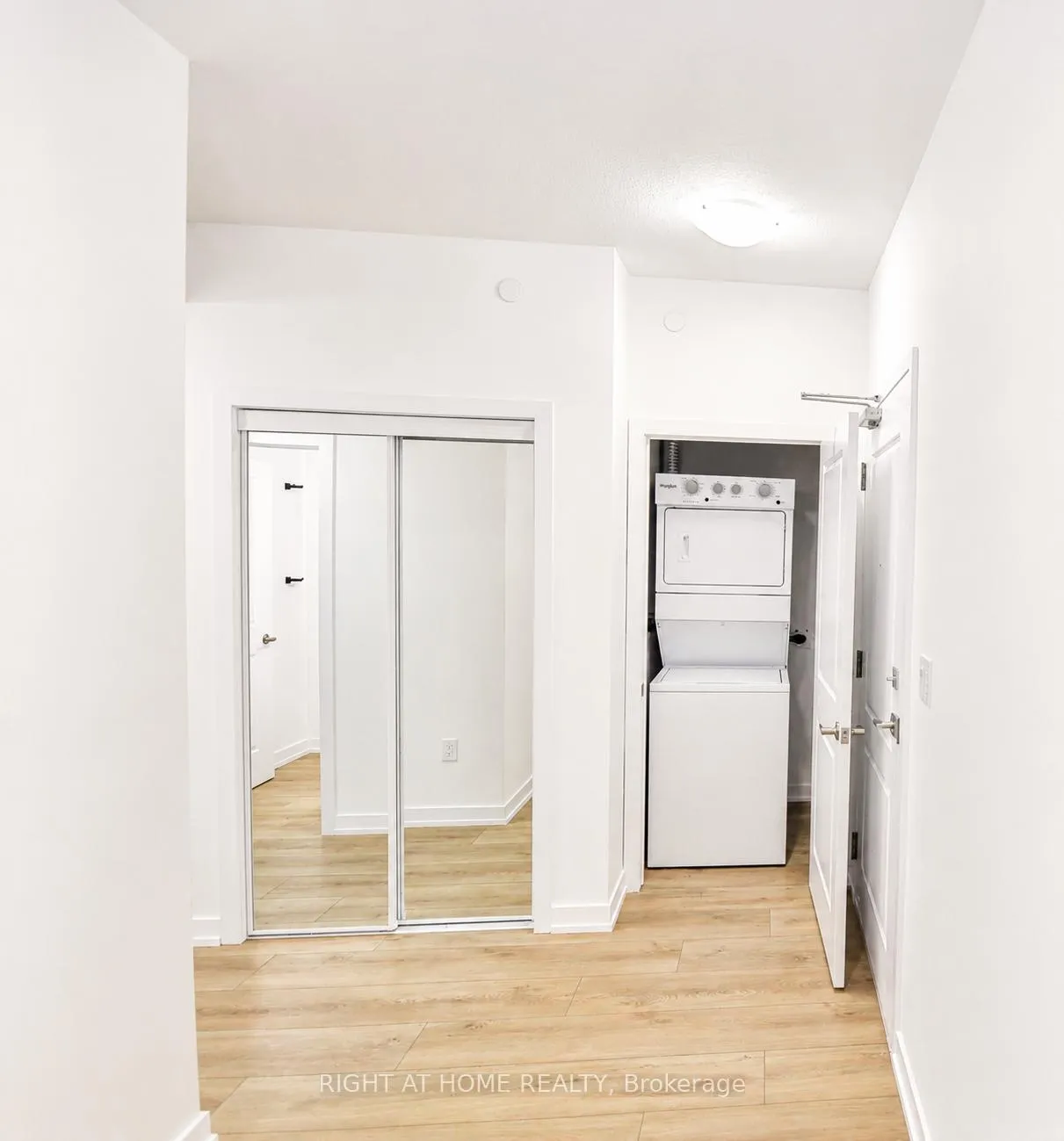 Photo 11 of Unit 306, 450 Dundas Street E, Hamilton, Waterdown — HOMEH