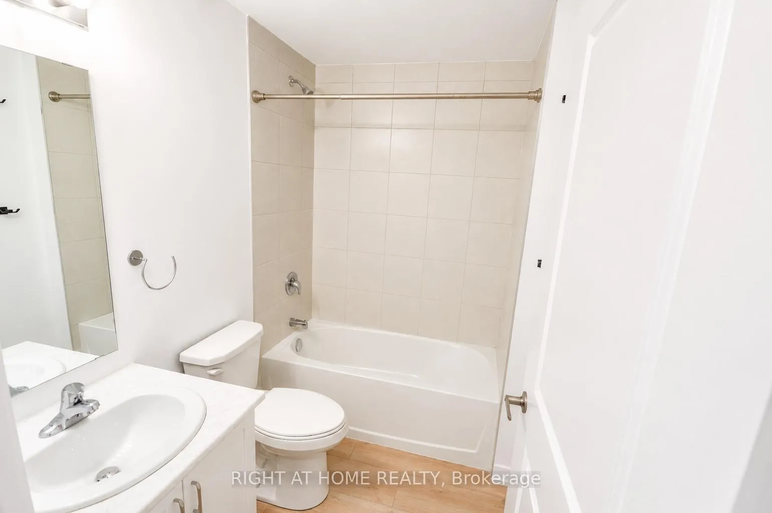 Photo 12 of Unit 306, 450 Dundas Street E, Hamilton, Waterdown — HOMEH