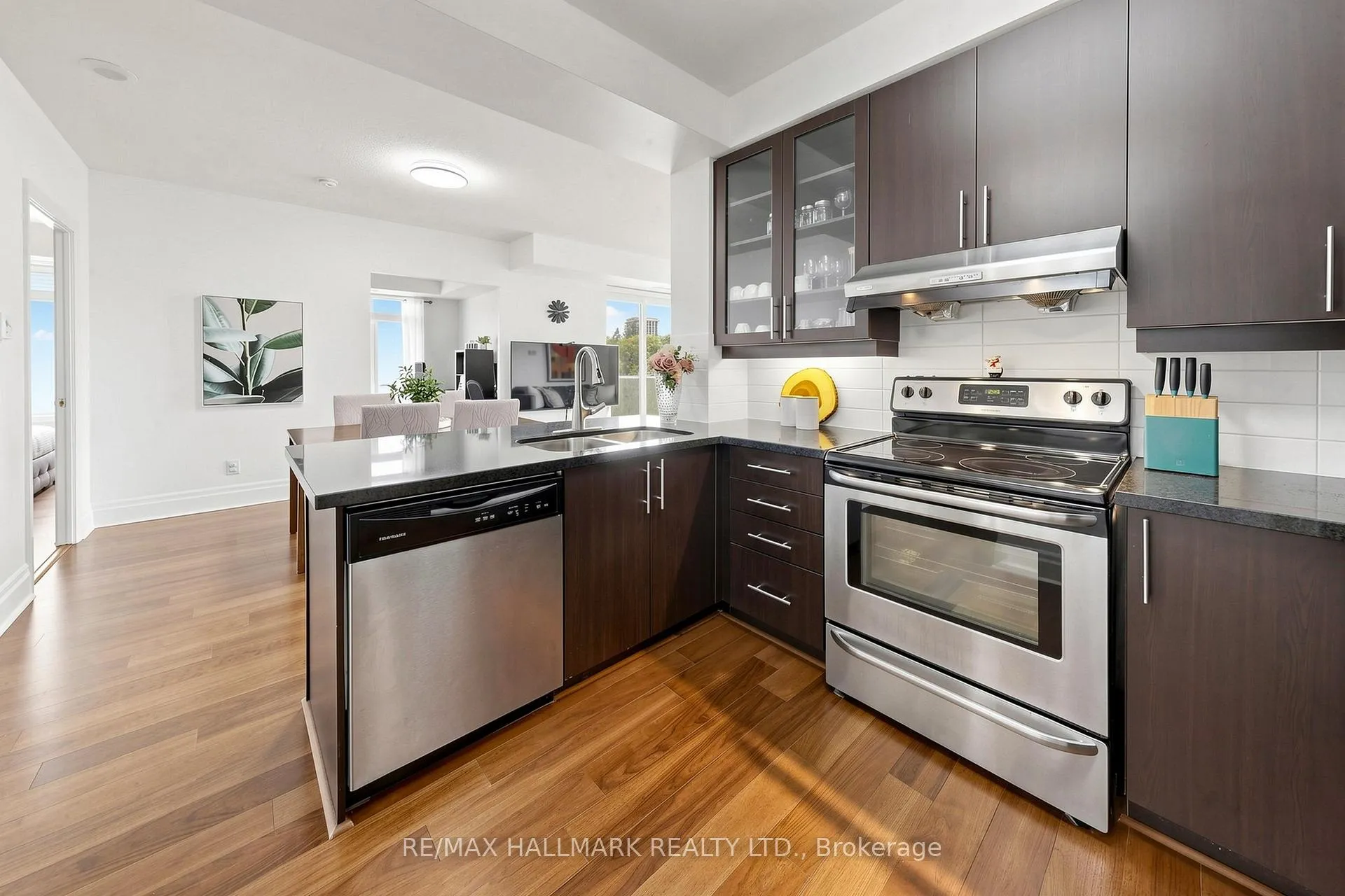 Photo 17 of Unit 203, 151 Upper Duke Crescent, Markham, Unionville — HOMEH