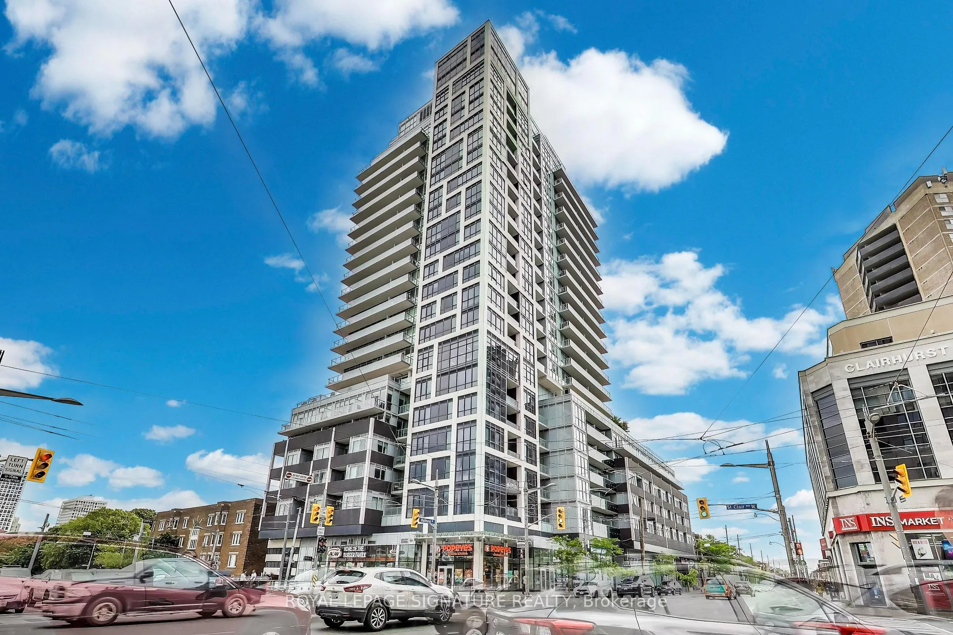 Front of Unit 501, 501 St Clair Avenue W