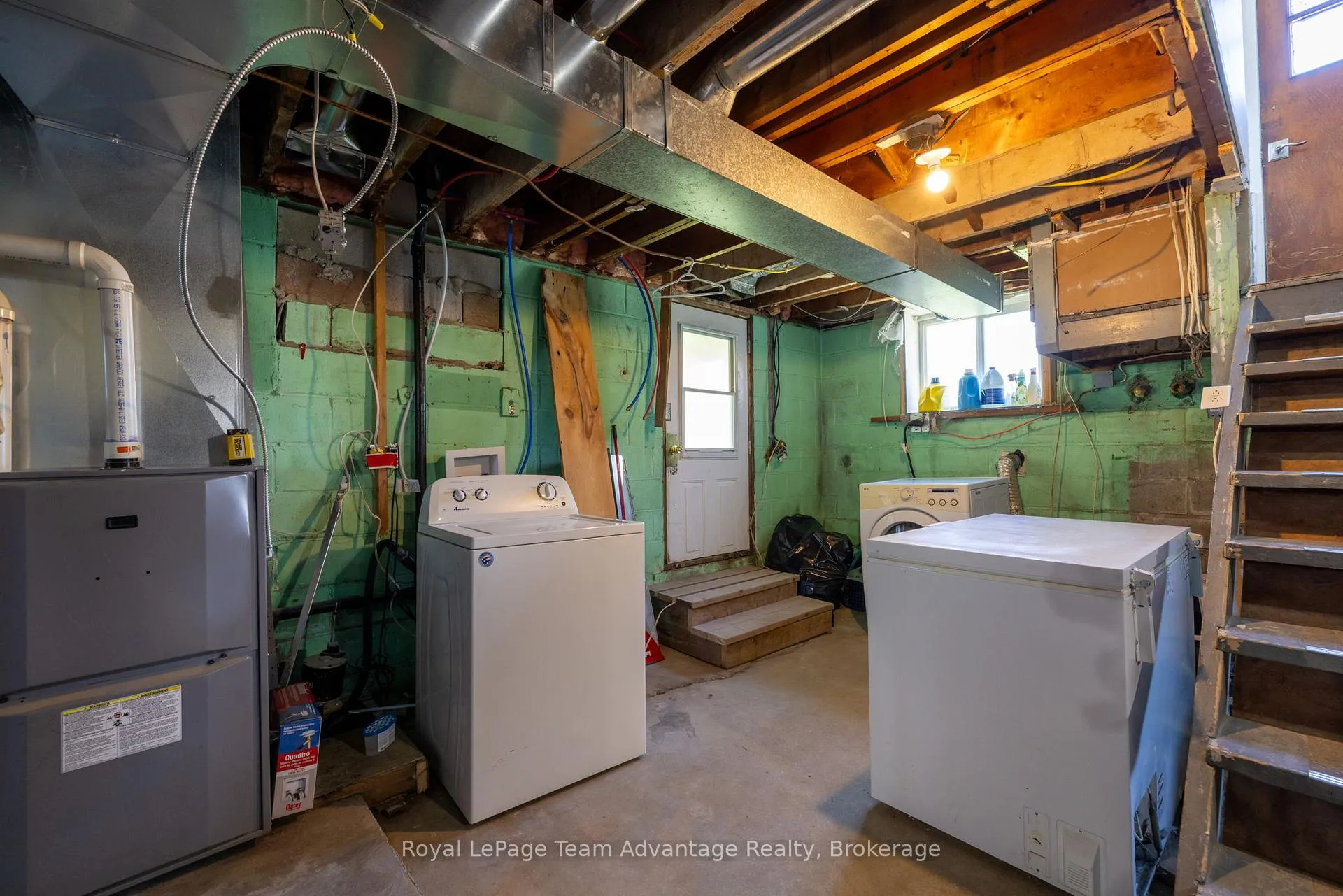 Photo 18 of 2 Meadow Street, Parry Sound — HOMEH