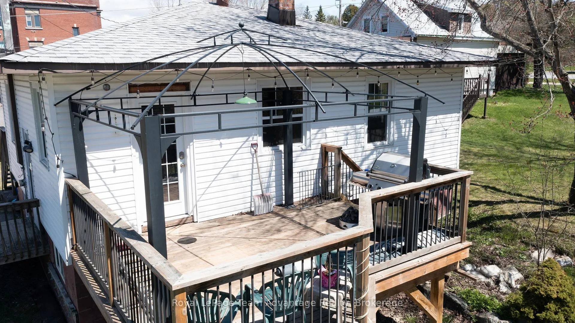 Photo 19 of 2 Meadow Street, Parry Sound — HOMEH