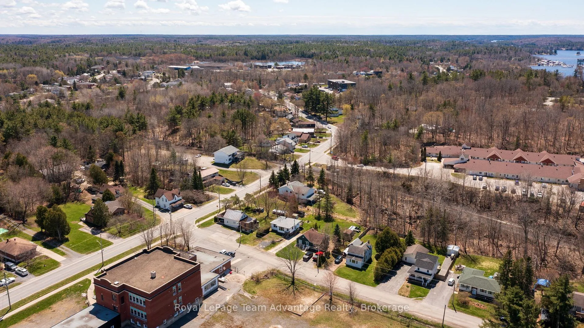 Photo 21 of 2 Meadow Street, Parry Sound — HOMEH