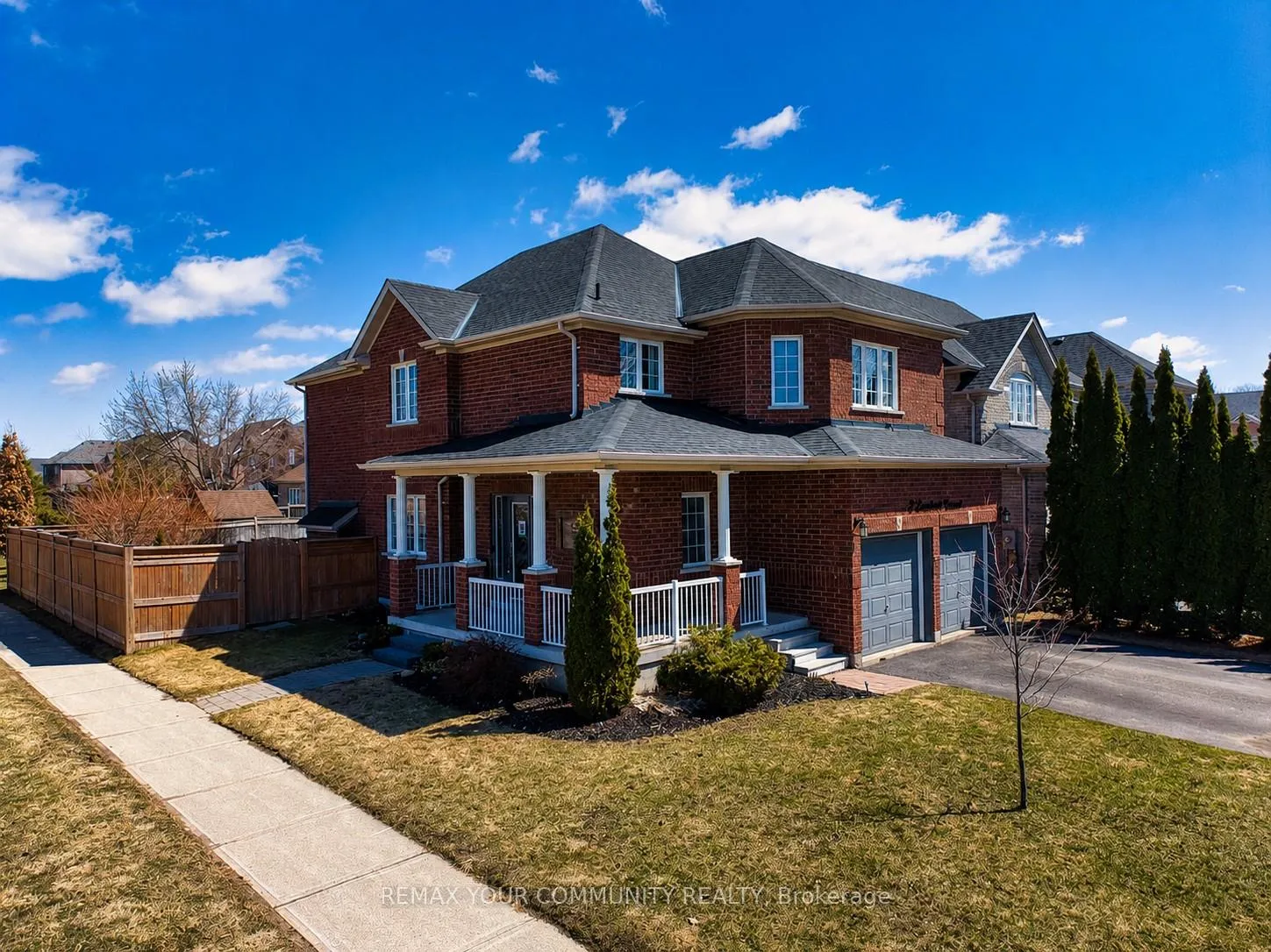 Photo 1 of 2 Laurelbank Crescent, Georgina, Keswick North — HOMEH
