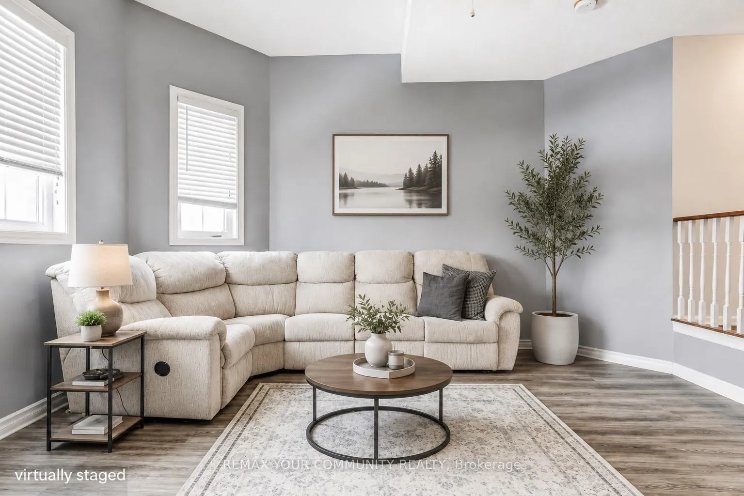Photo 5 of 2 Laurelbank Crescent, Georgina, Keswick North — HOMEH