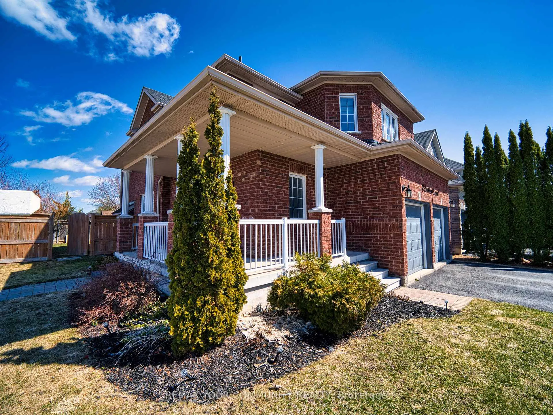 Photo 7 of 2 Laurelbank Crescent, Georgina, Keswick North — HOMEH