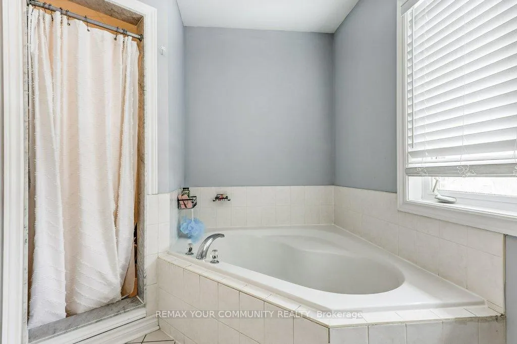 Photo 29 of 2 Laurelbank Crescent, Georgina, Keswick North — HOMEH